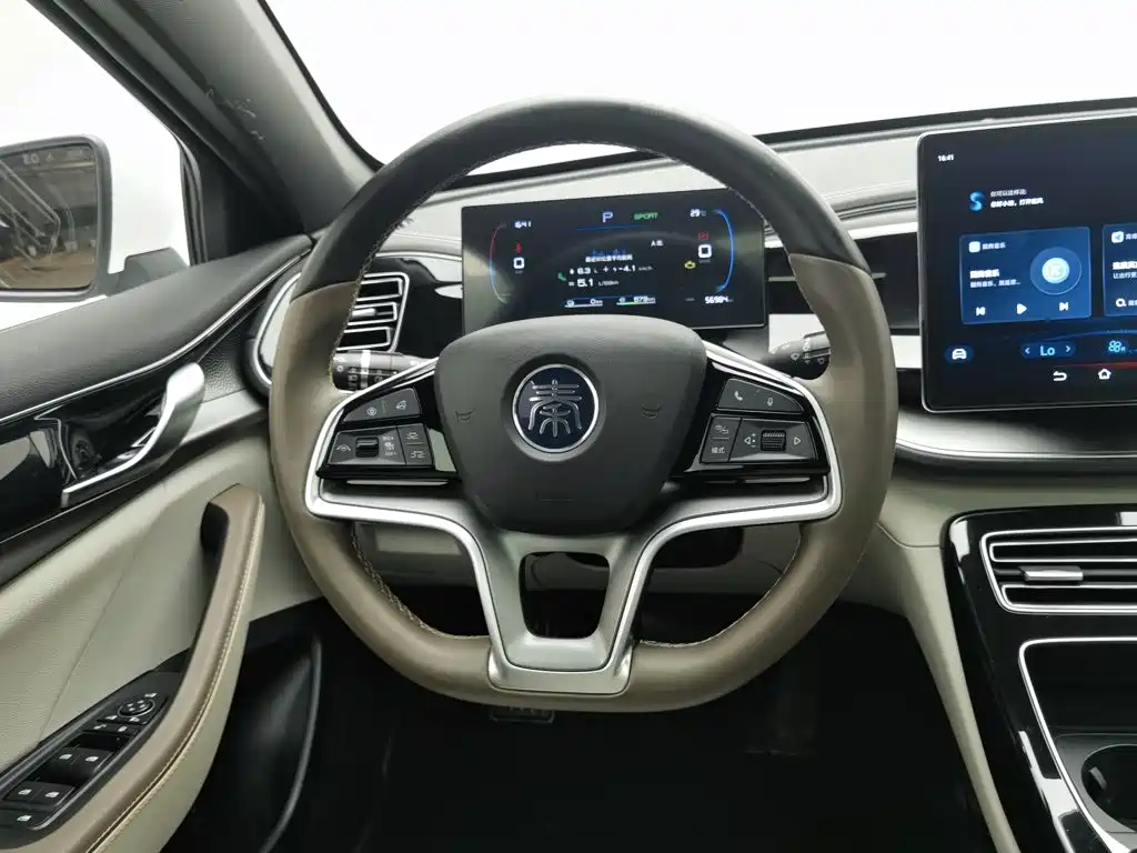 BYD Qin PLUS 2023 — фото 11
