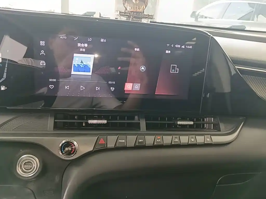 Bestune T55 2021 — фото 13