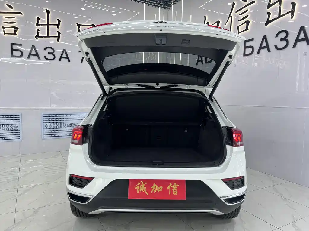 Volkswagen T-Roc 2022 — фото 18
