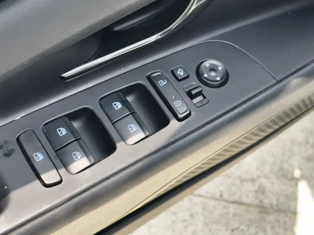 Hyundai Elantra 2021 — фото 26