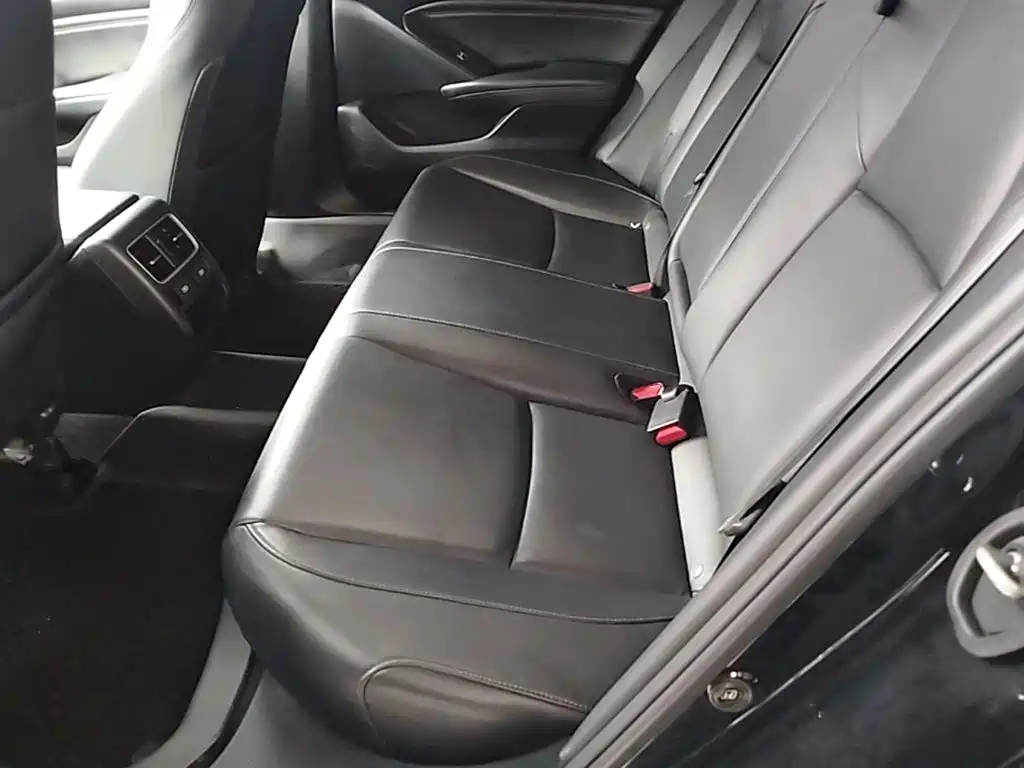 Honda Accord 2022 — фото 17