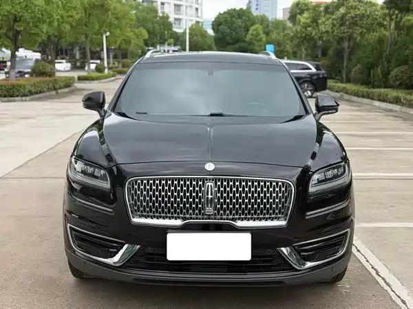 Lincoln Nautilus 2020
