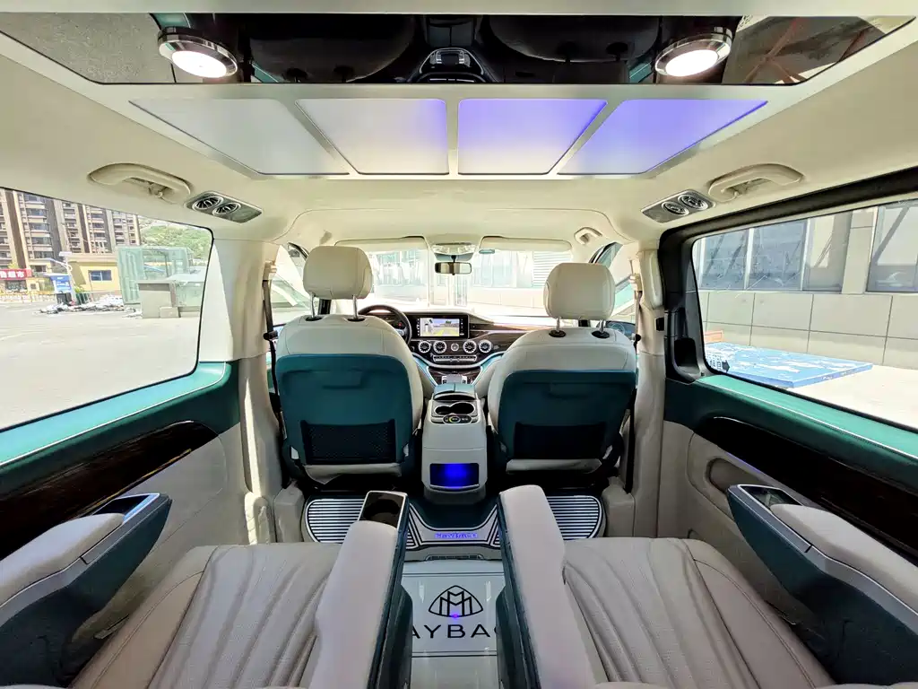 Mercedes-Benz Vito 2023 — фото 16