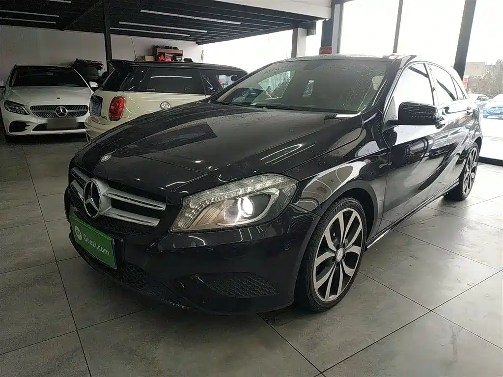 Mercedes-Benz A-Class 2015 — фото 2