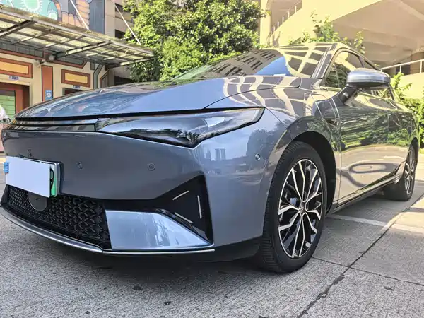 XPeng P5 2023