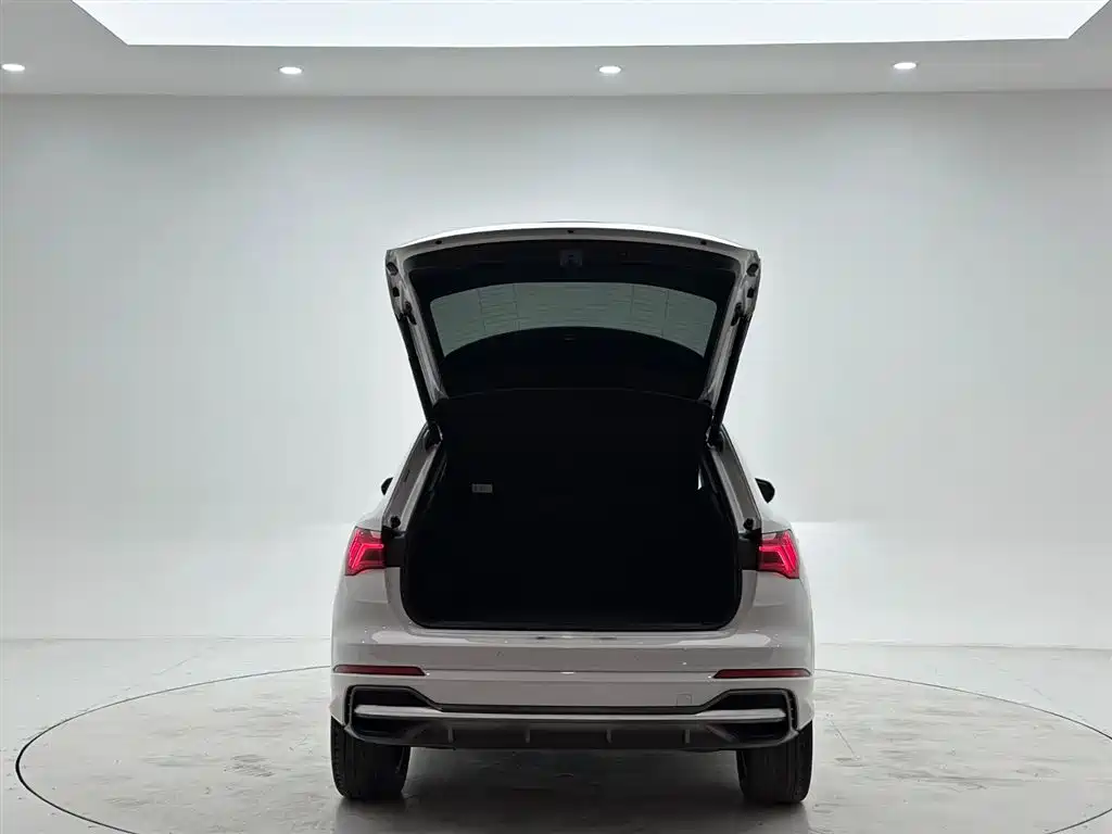 Audi Q3 2022 — фото 8