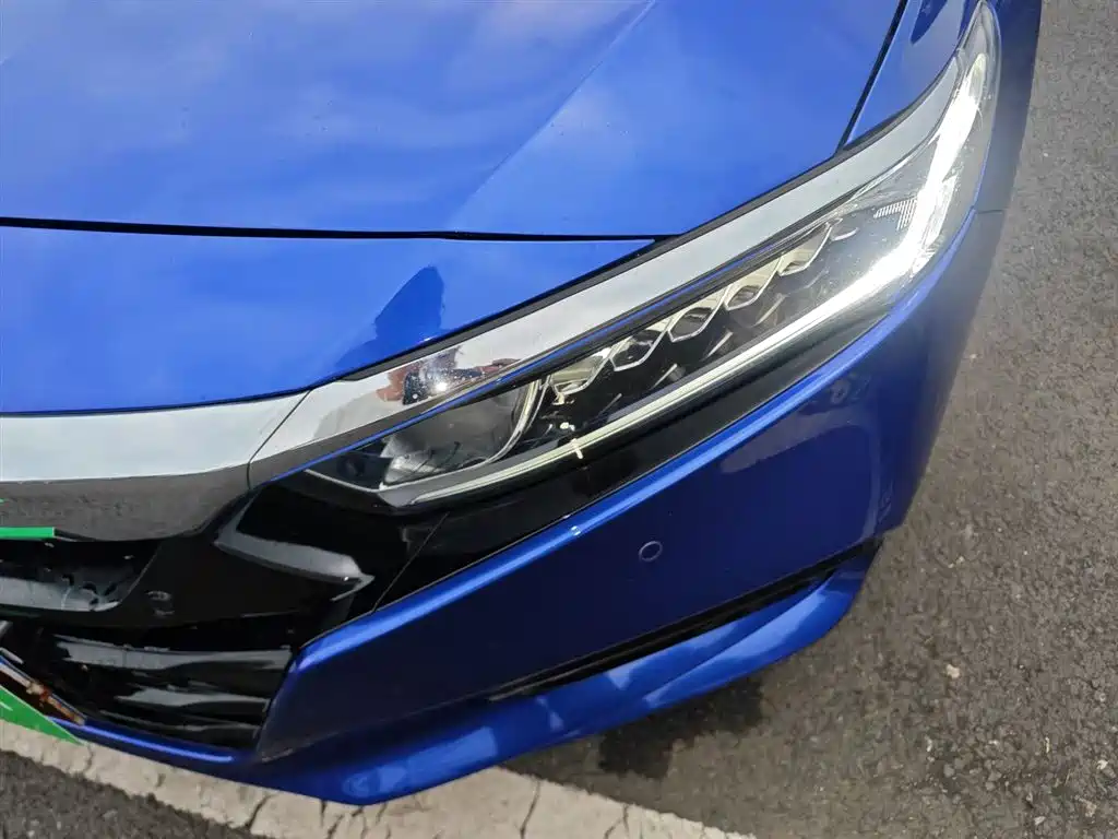 Honda Accord 2018 — фото 19