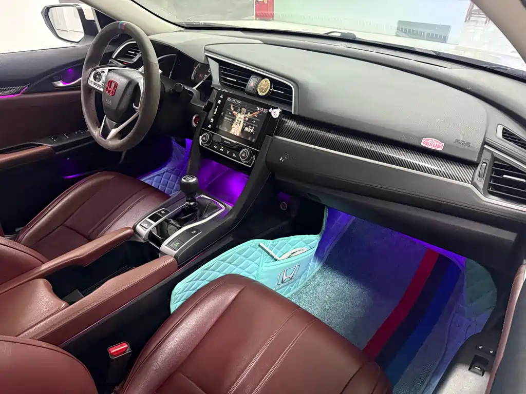 Honda Civic 2020 — фото 18