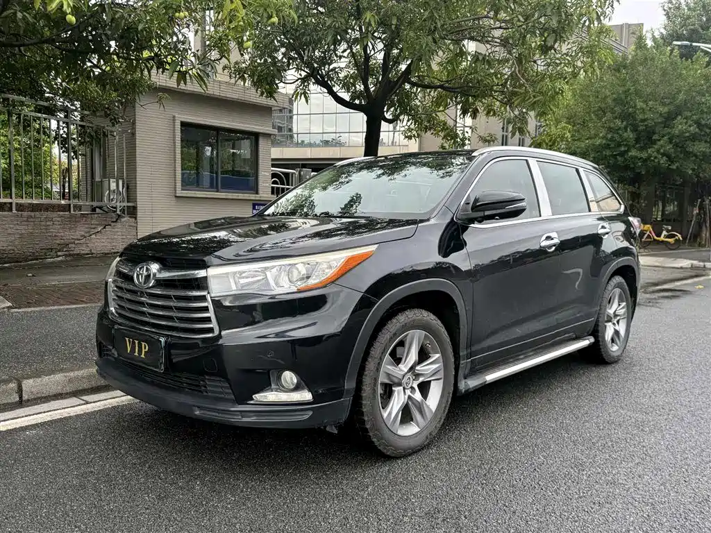 Toyota Highlander 2016 — фото 1