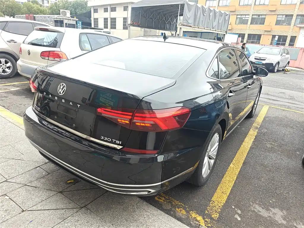 Volkswagen Passat 2019 — фото 5