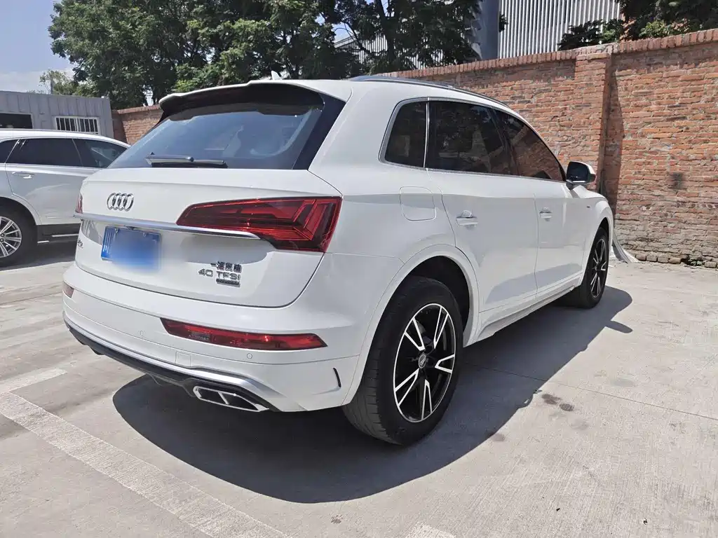 Audi Q5L 2021 — фото 15