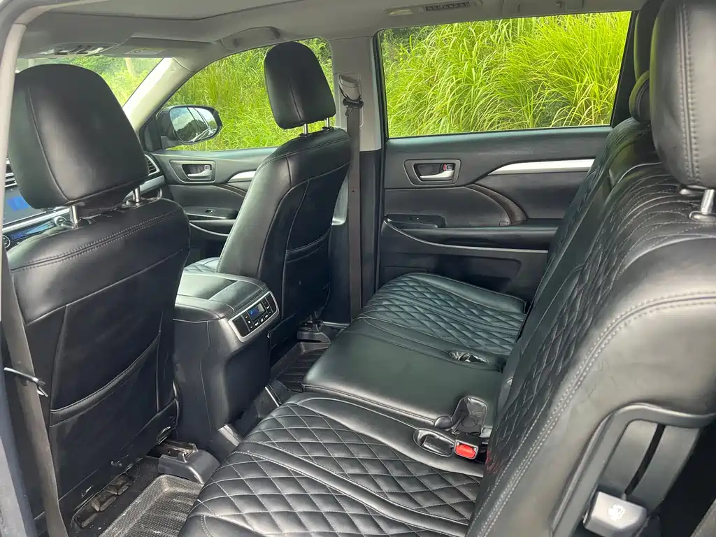 Toyota Highlander 2016 — фото 11