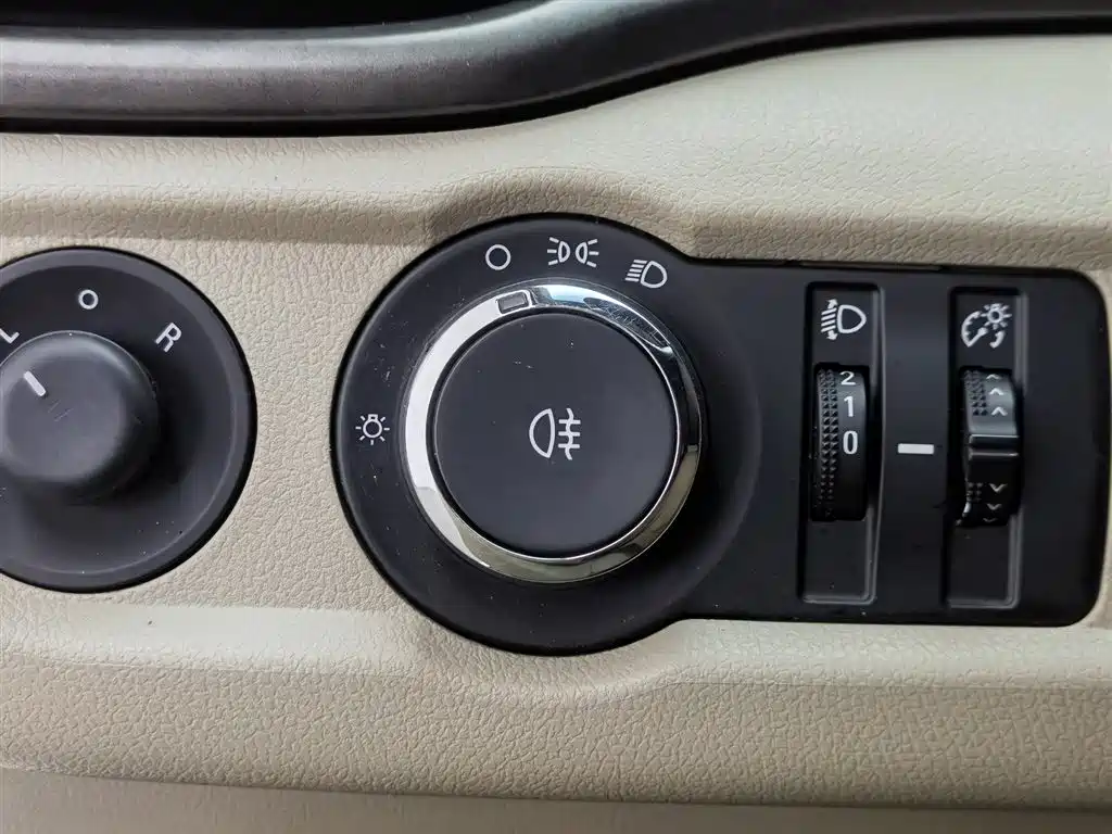 Buick Excelle 2016 — фото 21