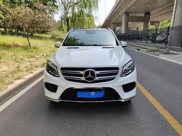 Mercedes-Benz GLE 2016