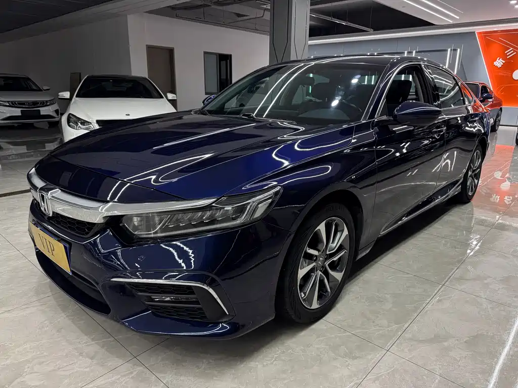 Honda Inspire 2020 — фото 1