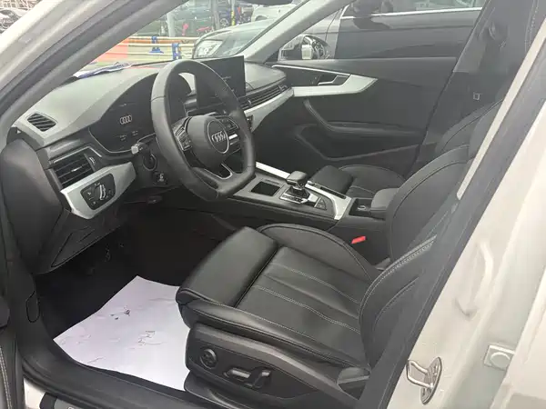 Audi A4L 2023