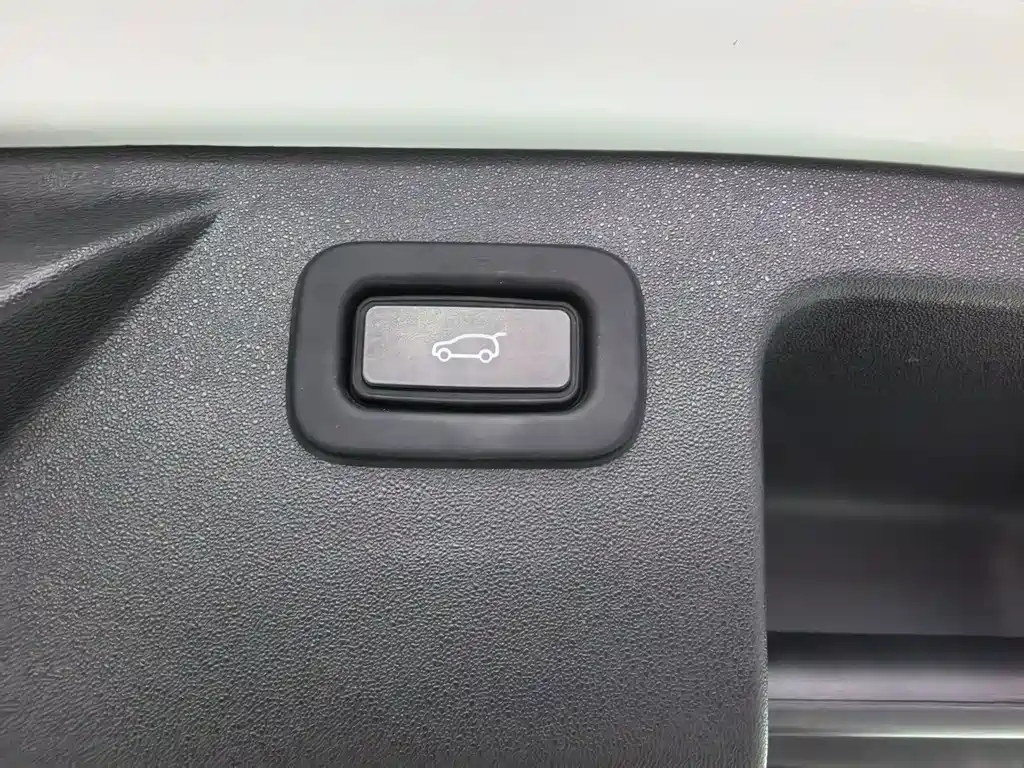 Land Rover Discovery Sport 2020 — фото 25