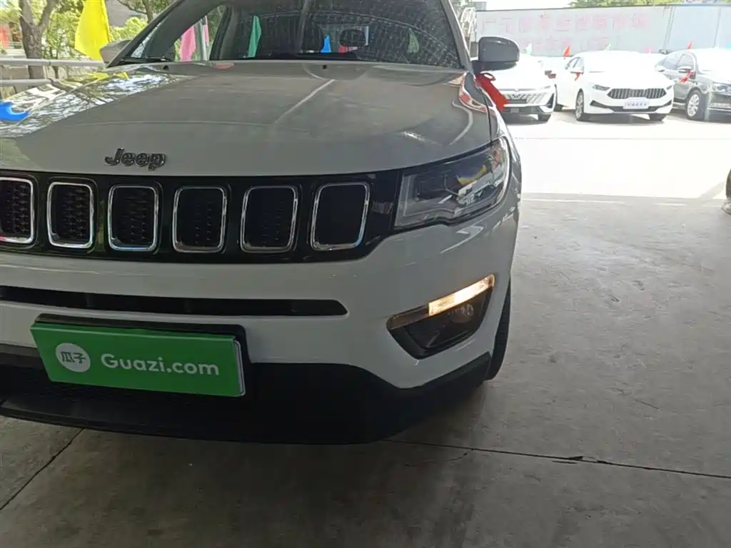 Jeep Compass 2019 — фото 24