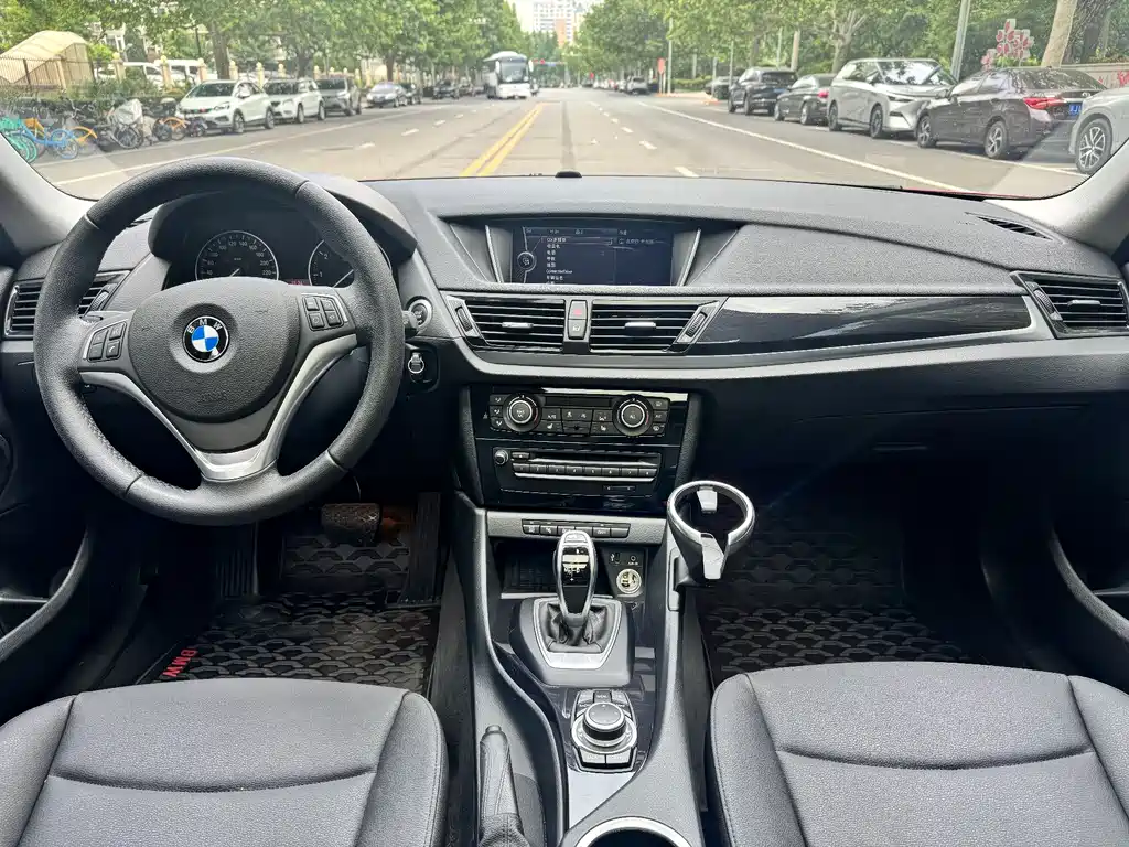 BMW X1 2016 — фото 12