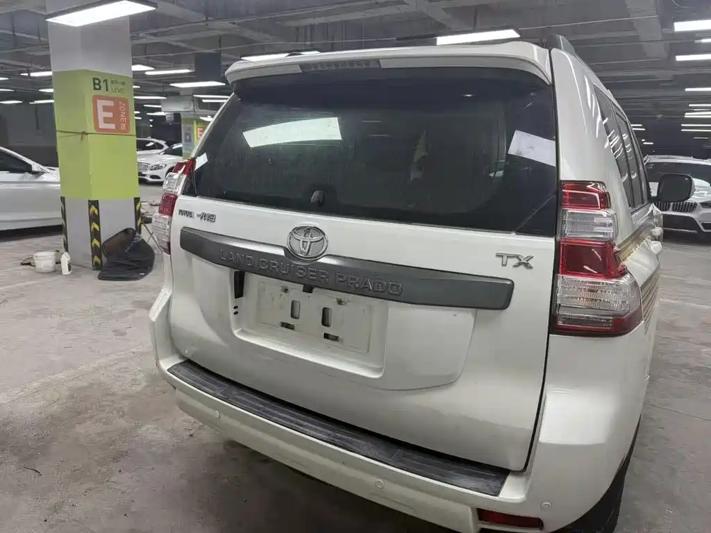 Toyota Prado 2016 — фото 15