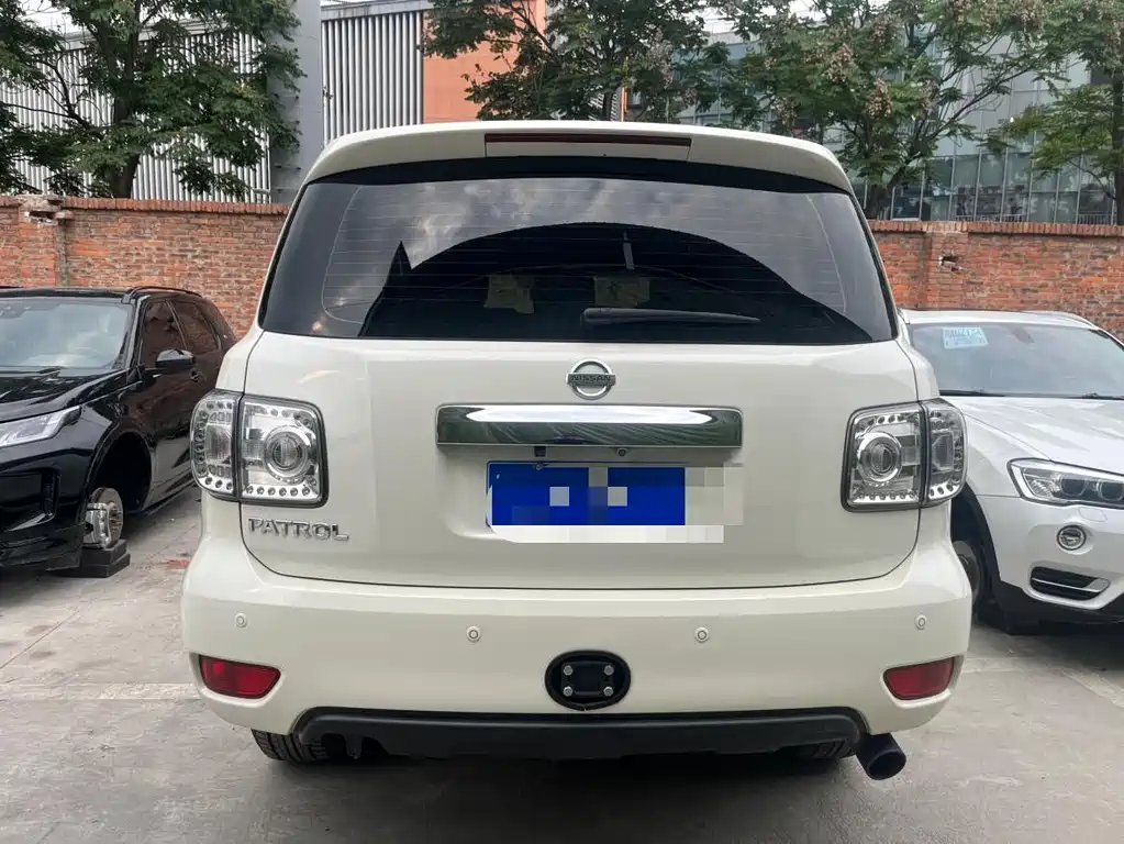 Nissan Patrol 2018 — фото 16