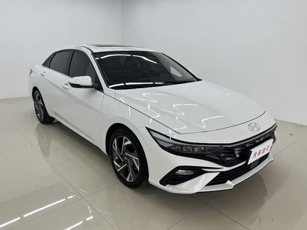Hyundai Elantra 2023