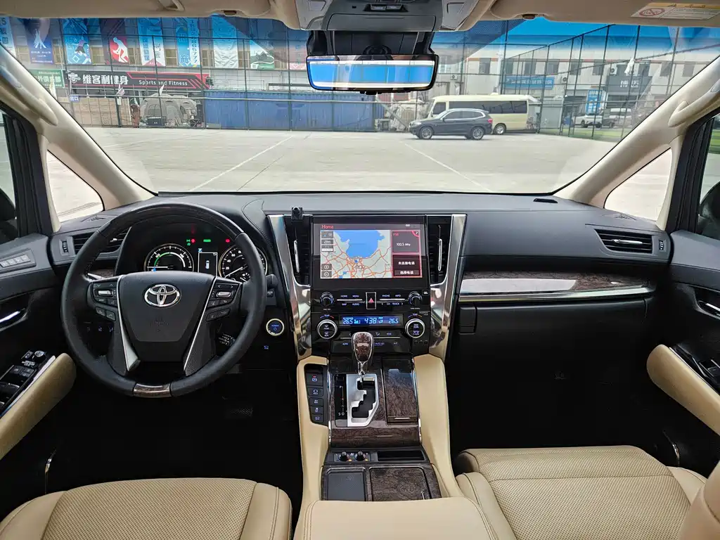 Toyota Vellfire 2022 — фото 22