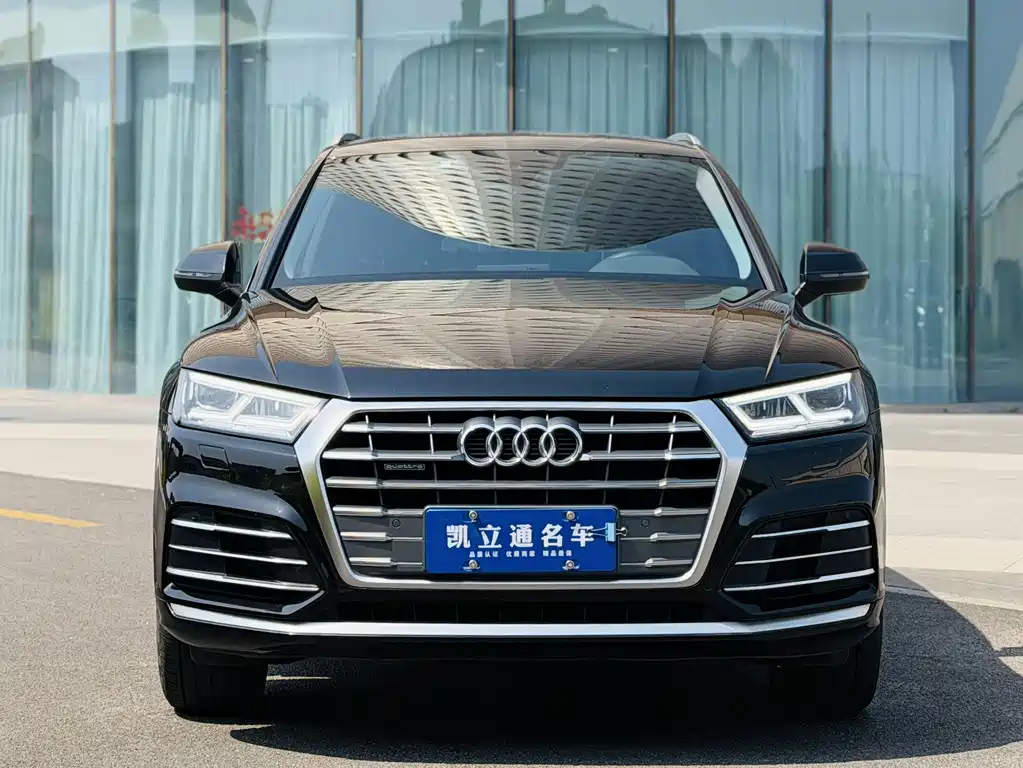 Audi Q5L 2020 — фото 2