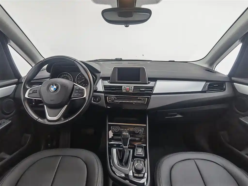 BMW 2 Series Active Tourer 2018 — фото 5