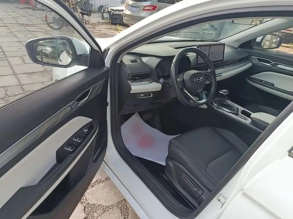 Geely Emgrand L 2022 — фото 16