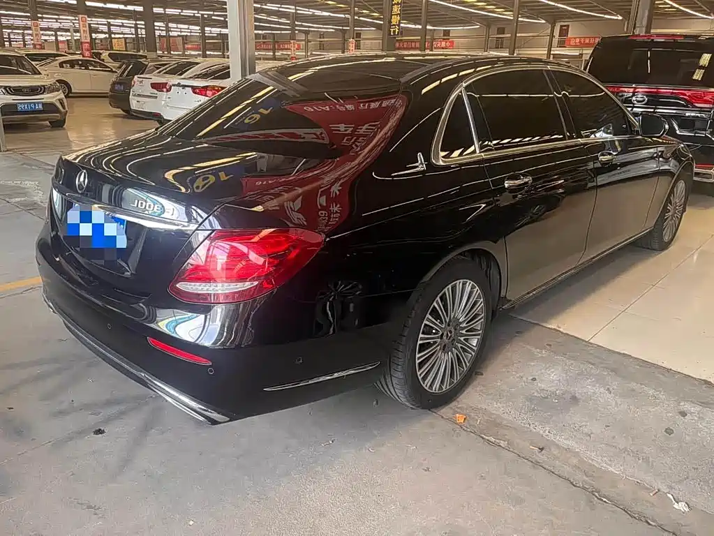 Mercedes-Benz E-Class 2020 — фото 10