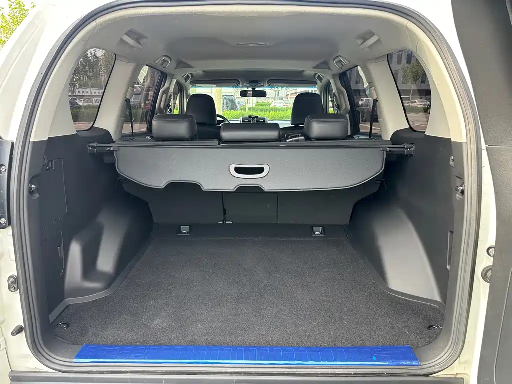 Toyota Prado 2017 — фото 10