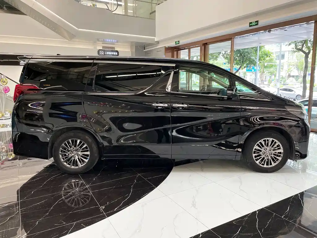 Toyota Alphard 2020 — фото 6
