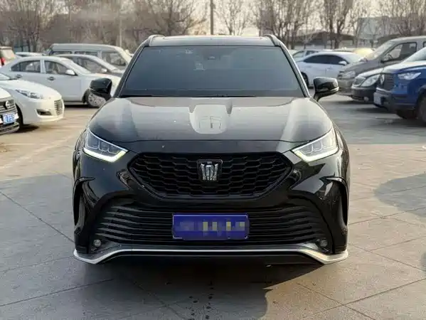 Toyota Crown Kluger 2022