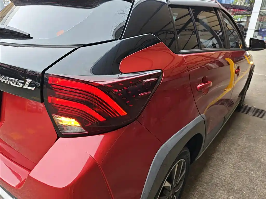 Toyota Yaris L 2020 — фото 19