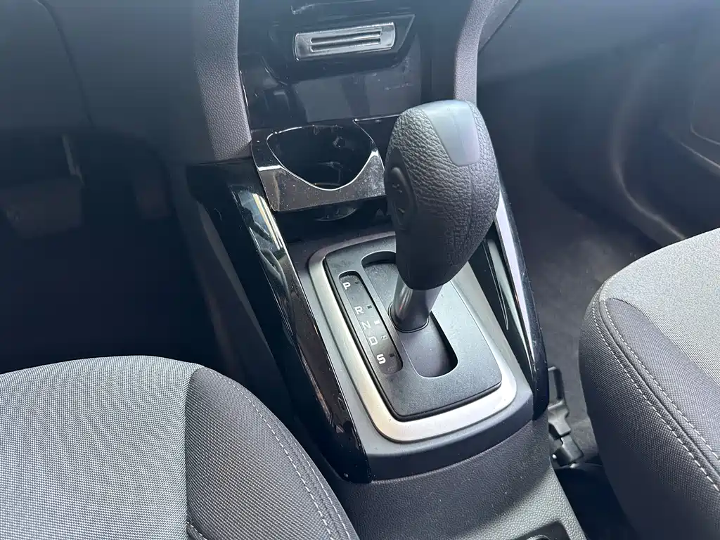 Ford EcoSport 2015 — фото 19
