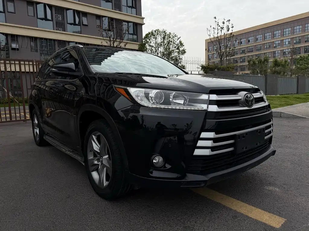 Toyota Highlander 2019 — фото 3