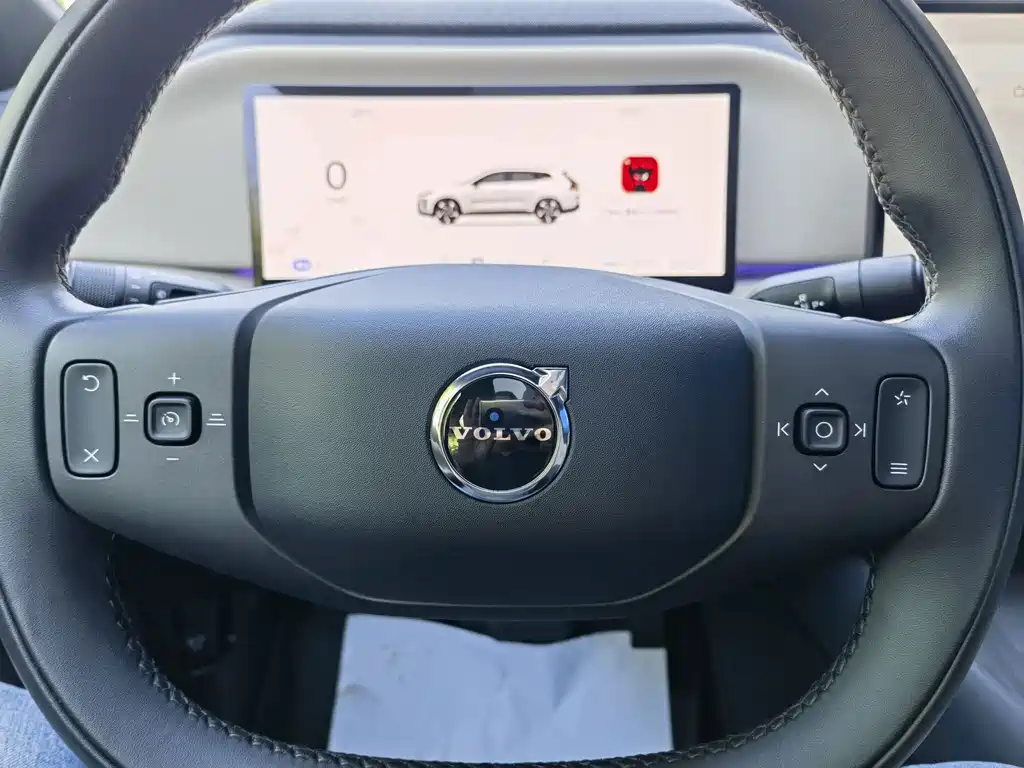 Volvo XC70 Plug-In Hybrid 2025 — фото 16