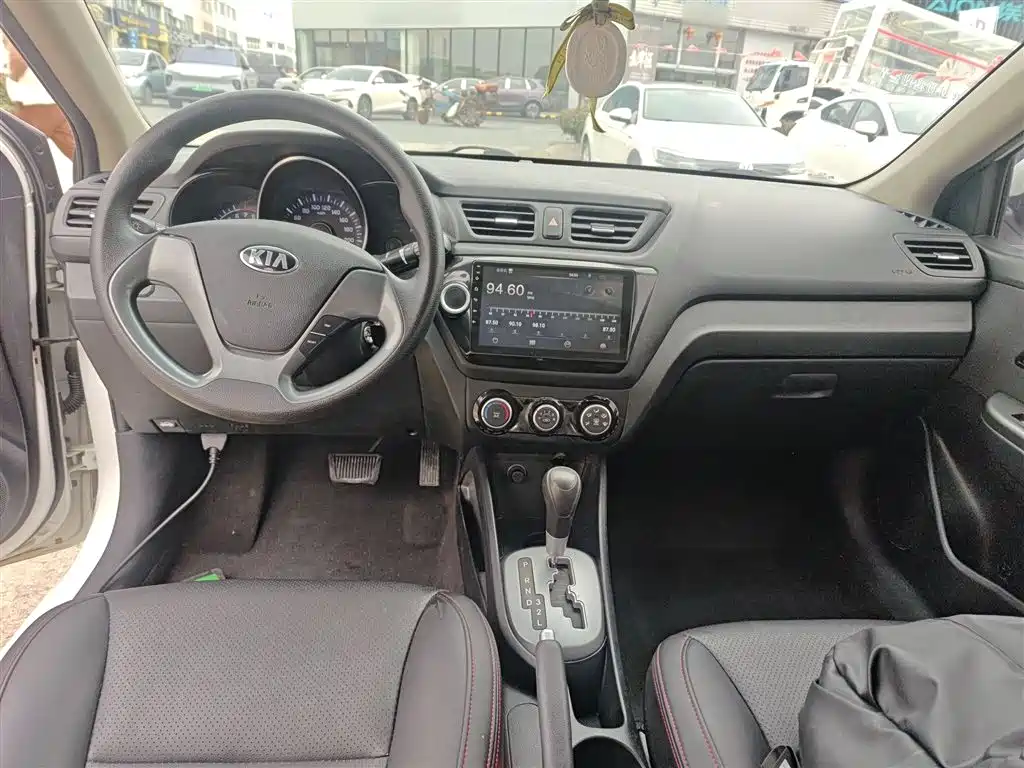 Kia K2 2016 — фото 10