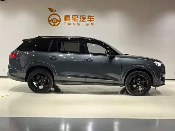 Audi Q6 2024