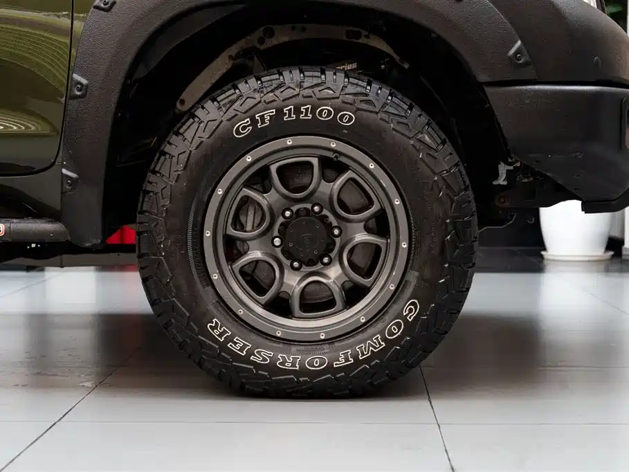 Toyota Prado 2013 — фото 23