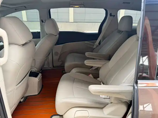 Buick GL8 2024