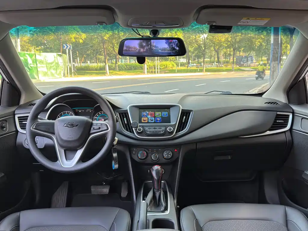 Chevrolet Cavalier 2018 — фото 10