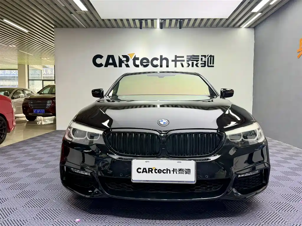 BMW 5 Series 2018 — фото 2