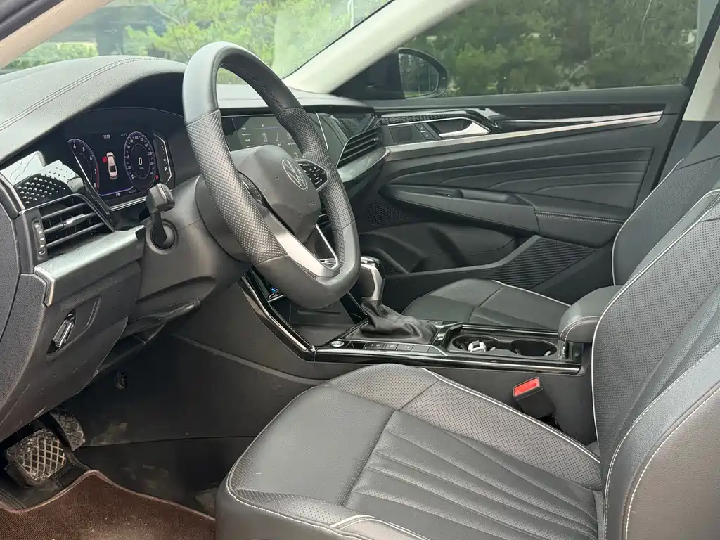 Volkswagen Passat 2024
