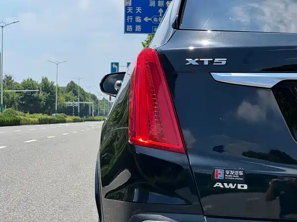 Cadillac XT5 2016