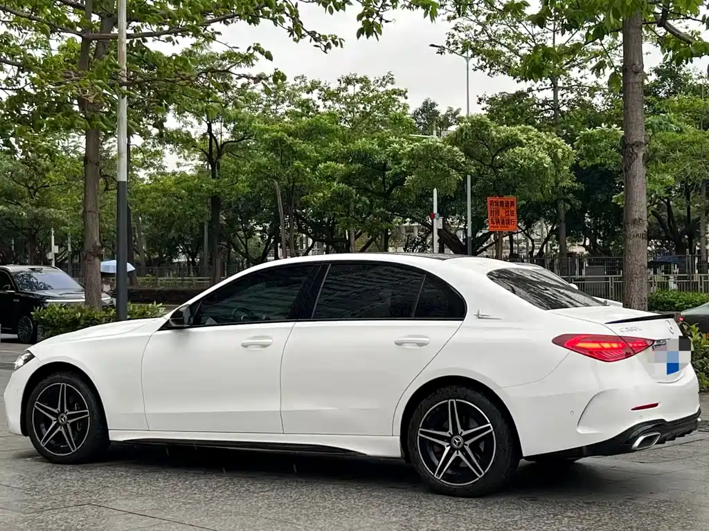 Mercedes-Benz C-Class 2023 — фото 4