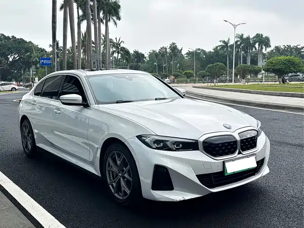 BMW i3 2023