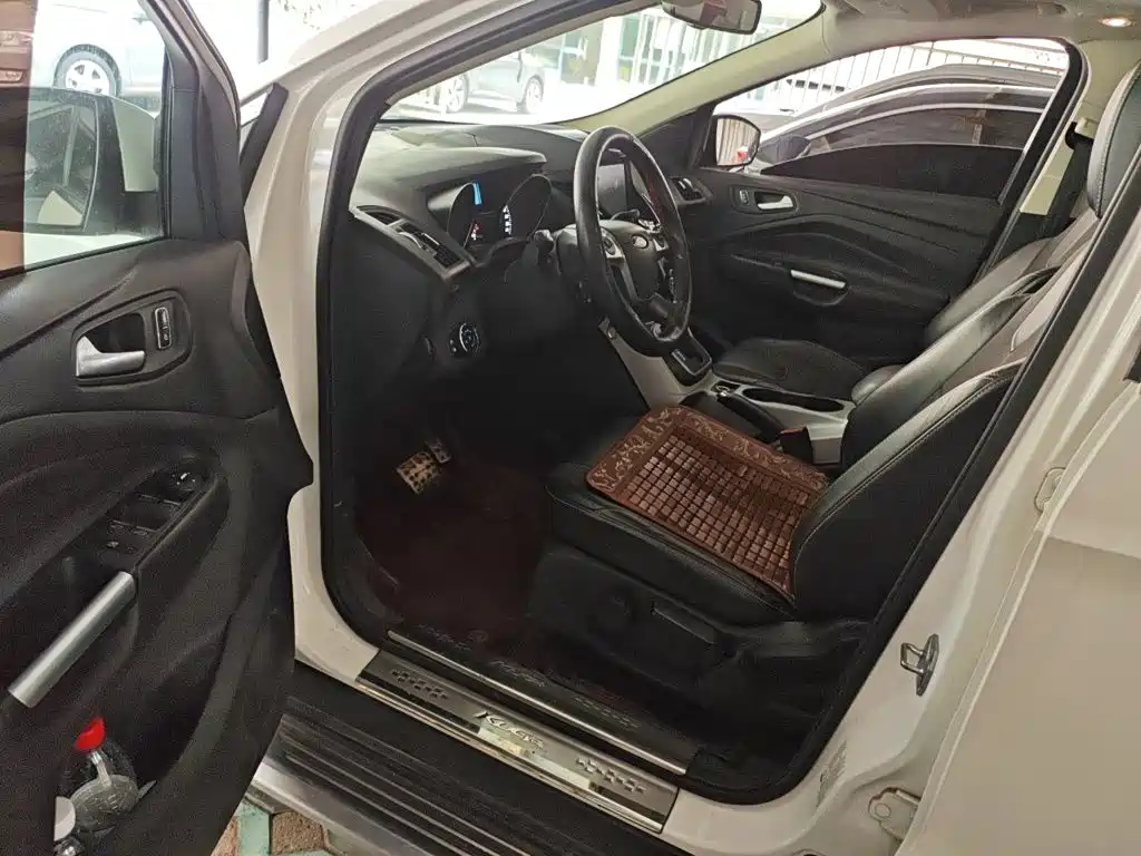 Ford Kuga 2014 — фото 12