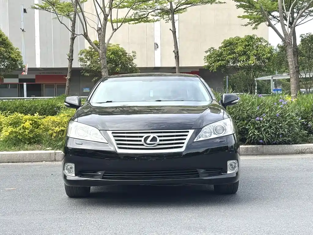 Lexus ES 2011 — фото 2